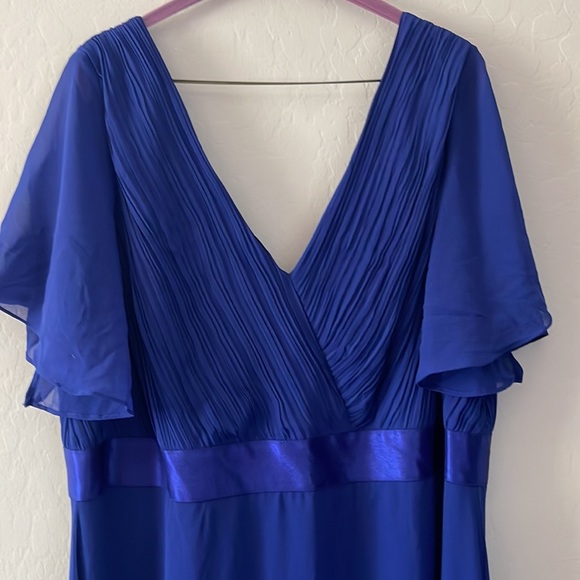 Ever-Pretty Women's Plus Size Double V-Neck Evening Party Maxi, Size 22 - Picture 4 of 12